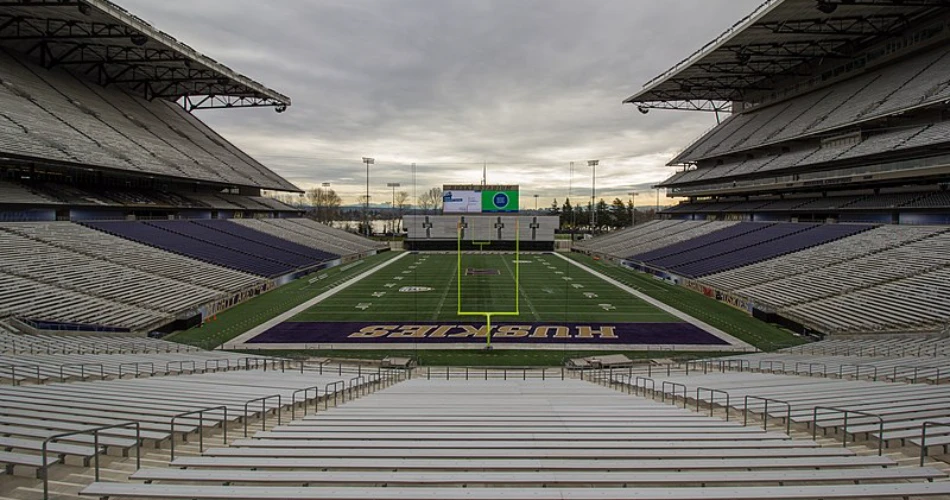 The Ultimate Game Day Experience: Top 10 Must-Visit University Stadiums in the U.S.